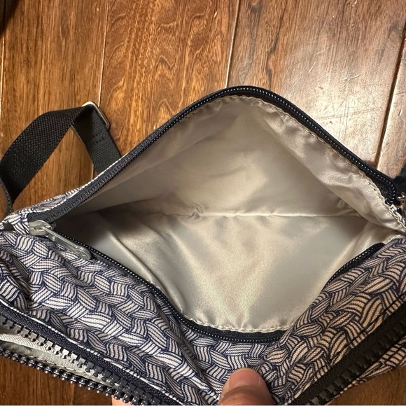 Kipling Damian Up Crossbody Bag Groovy Vines New With Tags NWT - Picture 10 of 13